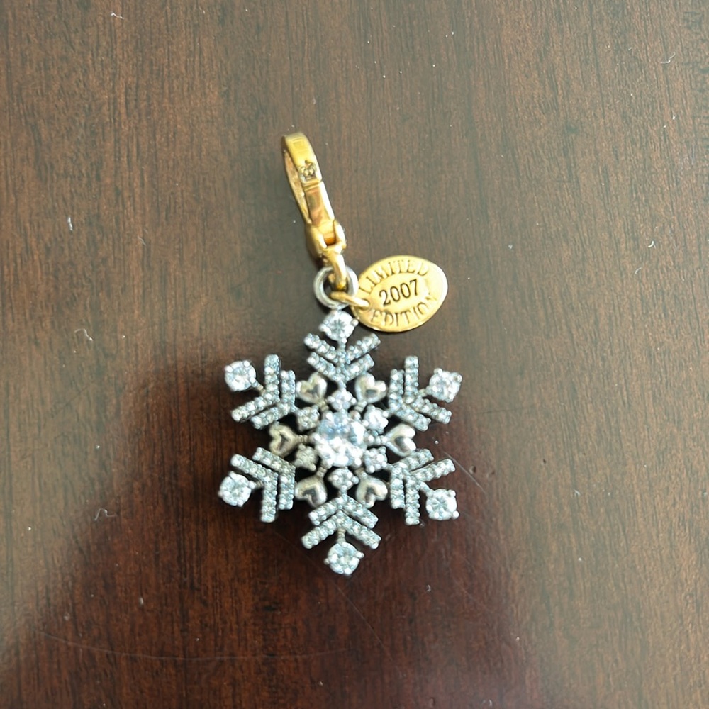 Mint - juicy couture charm winter sparkle snowman flake limited edition